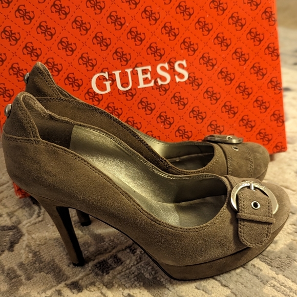Guess "Gardella" - Grey suede heel size 7.5 - Picture 2 of 4